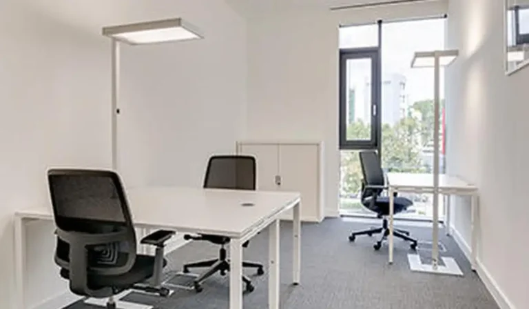 regus 768x448