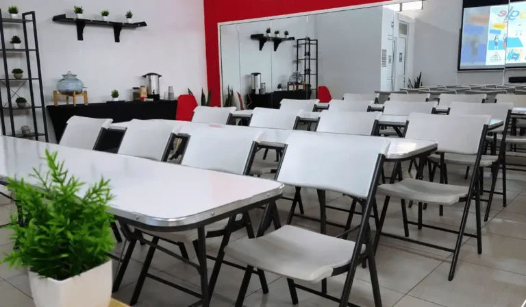 renta de aula para cursos cdmx aeropuerto 768x448